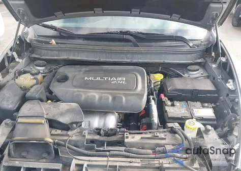 2015 Jeep Cherokee Limited z USA, uszkodzony, nr VIN 1C4PJMDB0FW779663